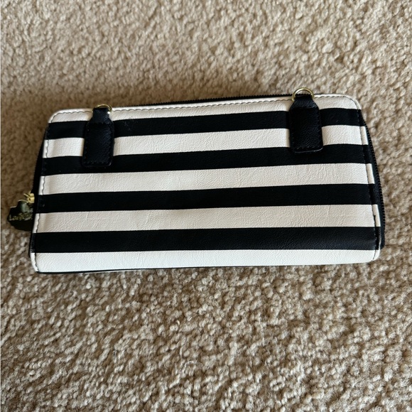 Betsey Johnson wallet - Picture 3 of 4